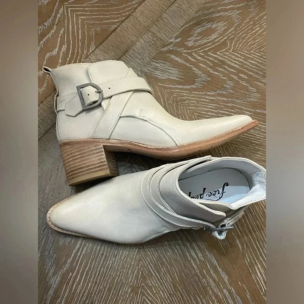 FREE PEOPLE BACK LOOP ANKLE BOOT BONE size US 5.5 - Picture 4 of 12